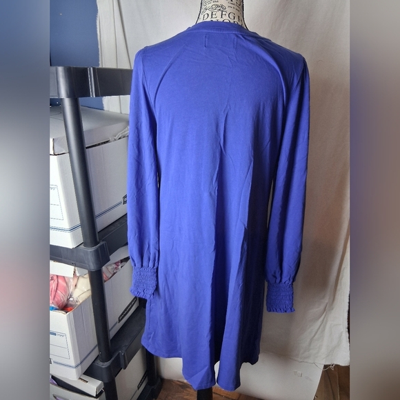 Duffield Lane Medium Dress - Picture 2 of 8